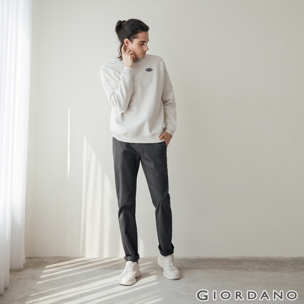 GIORDANO 男裝防皺彈力修身卡其褲 - 07 深灰