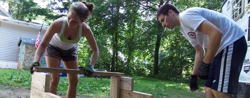 Couple build their own tiny home for $10,000