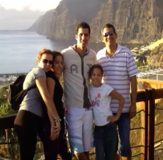 El presidente interino de Venezuela Juan Guaidó ha visitado varias veces a su padre y sus hermanas en Tenerife. (Captura Youtube)