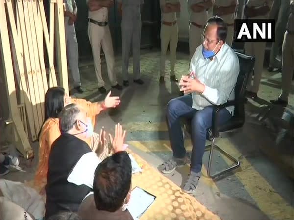 Delhi Health Minister Satyendar Jain meeting with three municipal corporations who were protesting outside Chief Minister's residence. Photo/ANI