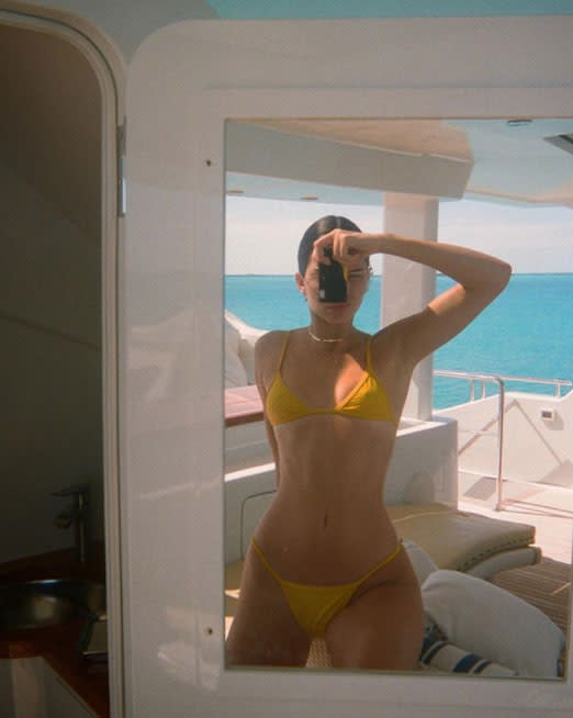 Kardashian-Jenners Bikini Photos: A Comprehensive Guide