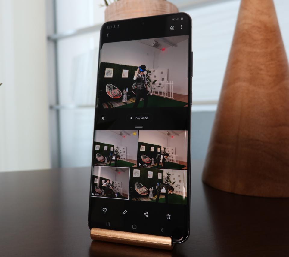 Samsung's new Single Take photo mode captures multiple images and videos with a single button press. (Image: Howley)