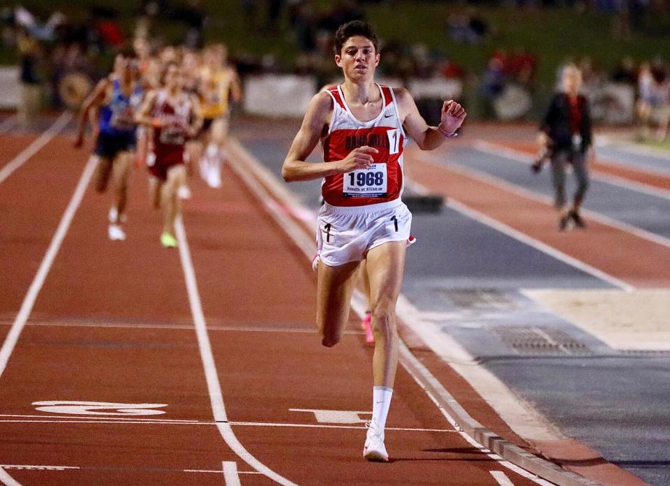 Dana Hills' Evan Noonan wins the state title in the boys 3,200 meters at Buchanan High School.