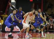 Basketball - FIBA World Cup - Second Round - Group J - Spain v Italy