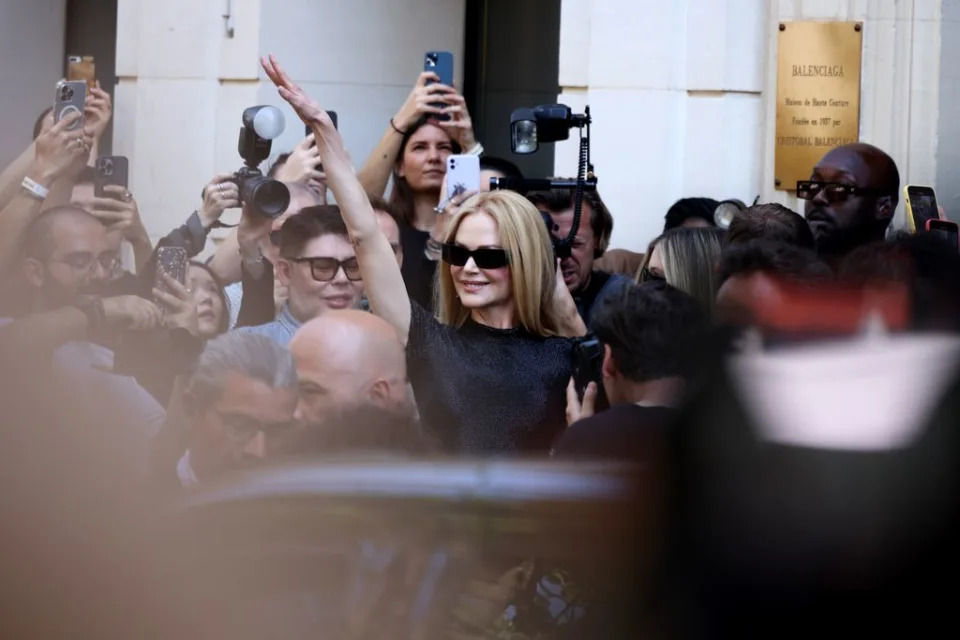 Nicole Kidman en el desfile de Balenciaga en la Paris Fashion Week en junio de 2024