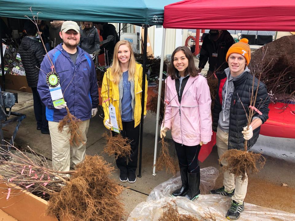 Volunteers make Bazillion Blooms happen.