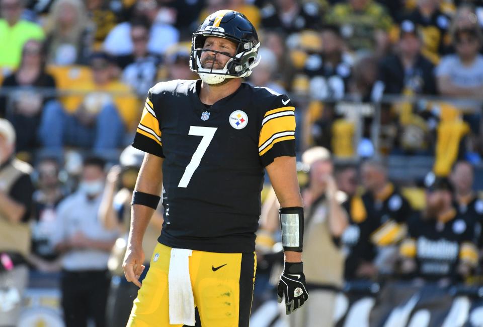 Pittsburgh Steelers quarterback Ben Roethlisberger (7) reacts after an incomplete pass against the Cincinnati Bengals during the third quarter at Heinz Field.