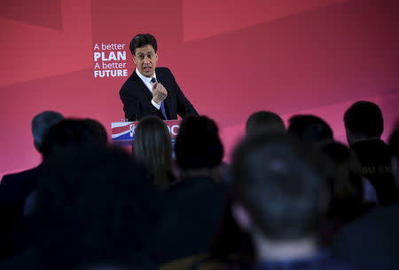 Britain's opposition Labour Party leader Ed Miliband speaks during the launch of their Manifesto for Young People at Bishop Grosseteste University in Lincoln, central England April 17, 2015. REUTERS/Dylan Martinez