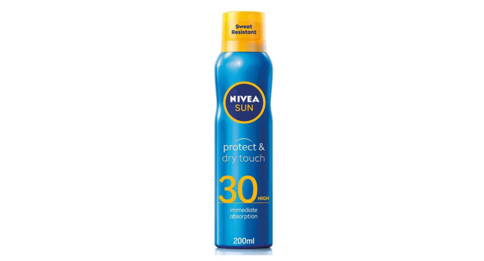 NIVEA SUN Protect & Refresh Invisible Cooling Sun Spray SPF30