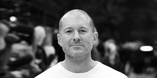 Jony Ive se muda de Apple a Airbnb