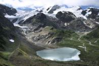 <p>El glaciar Stein, Suiza se ha encogido alrededor de 550 metros-2015. Matthew Kennedy/Earth Vision Institute via AP </p>