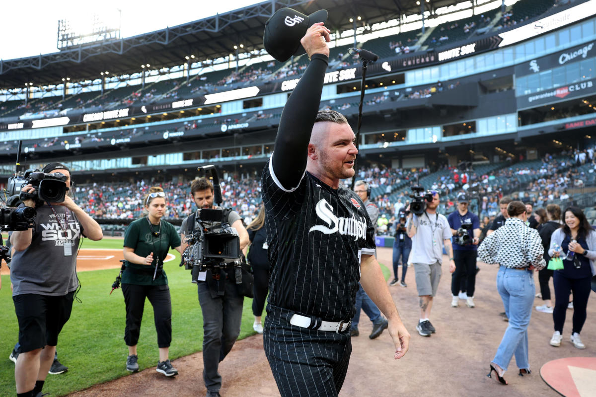 Liam Hendriks makes emotional return for White Sox months after cancer  battle