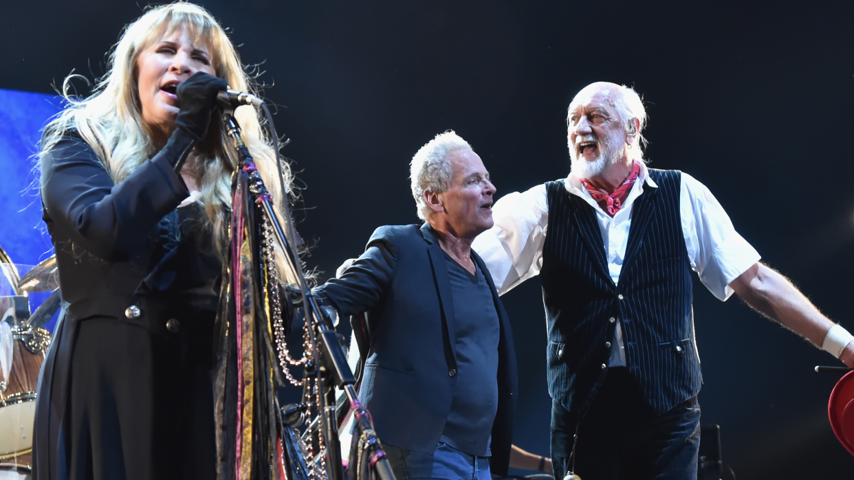  Stevie Nicks, Lindsey Buckingham and Mick Fleetwood. 