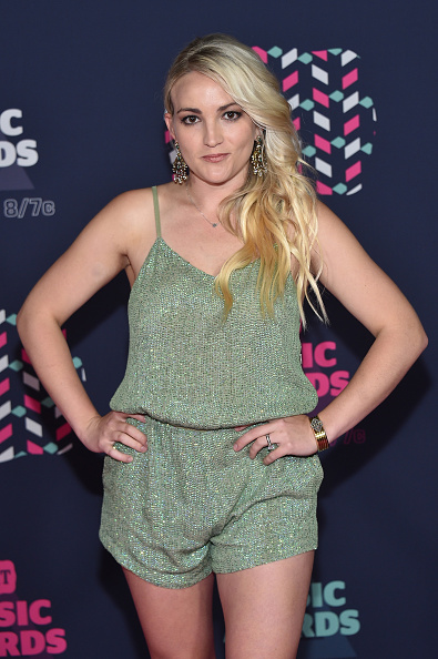La hermana de Britney Spears retomó su carrera como cantante de música country en 2013.