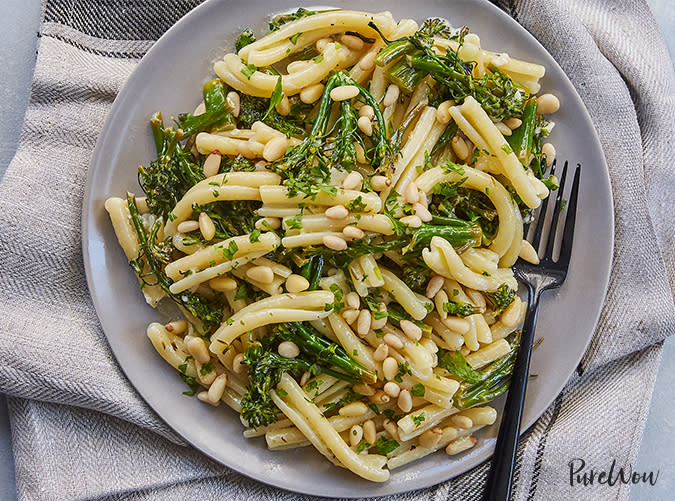 November 9: 15-Minute Lemony Broccolini Pasta