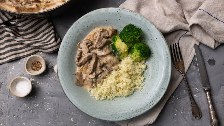 Keto beef stroganoff 