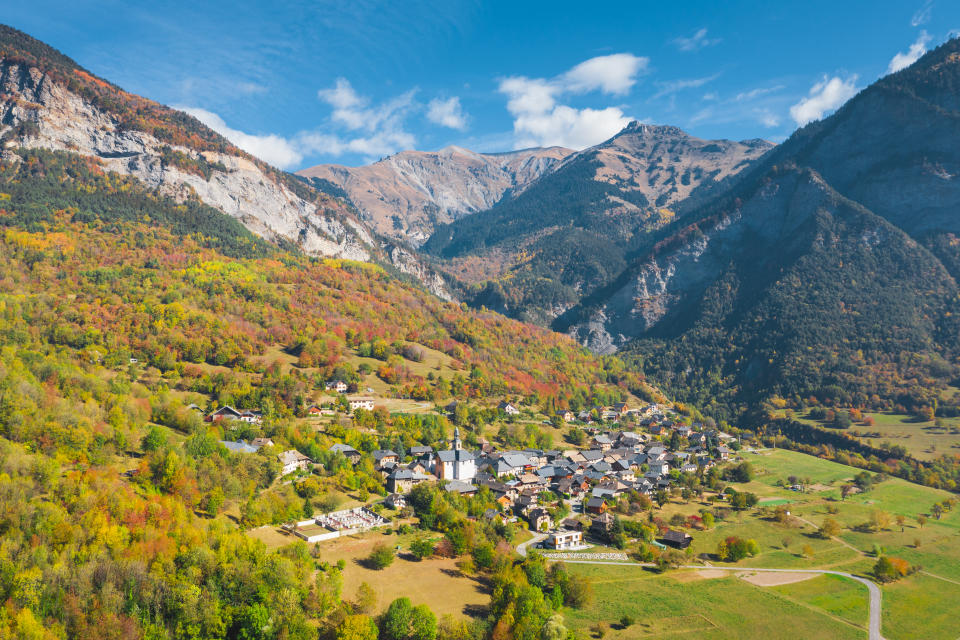 La Savoie, elle aussi, suscite un fort intérêt des futurs acheteurs. Respirer l'air de la montagne après des semaines cloîtrés chez soi ne peut faire que du bien.