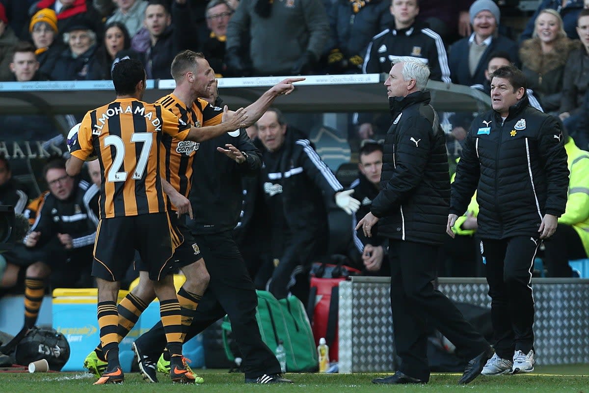 Newcastle manager Alan Pardew, second right, confronts Hull midfielder David Meyler, left, in a 2014 incident that saw him suspended for seven games (Lynne Cameron/PA) (PA Archive)