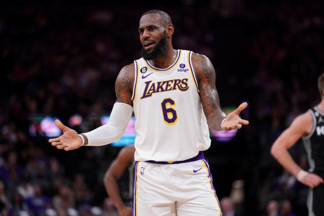 With LeBron James playing at All-NBA level, why are Lakers not doing more  to win now? | Opinion - Yahoo Sports