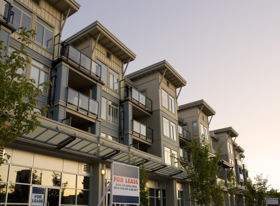 Average Vancouver attached home prices are closing in on a million dollars. (Getty)