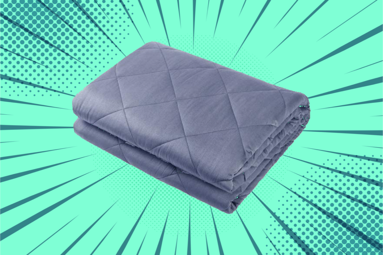 This 15-pound Hypnoser Weighted Blanket is yours for half price right now. (Photo: Amazon)