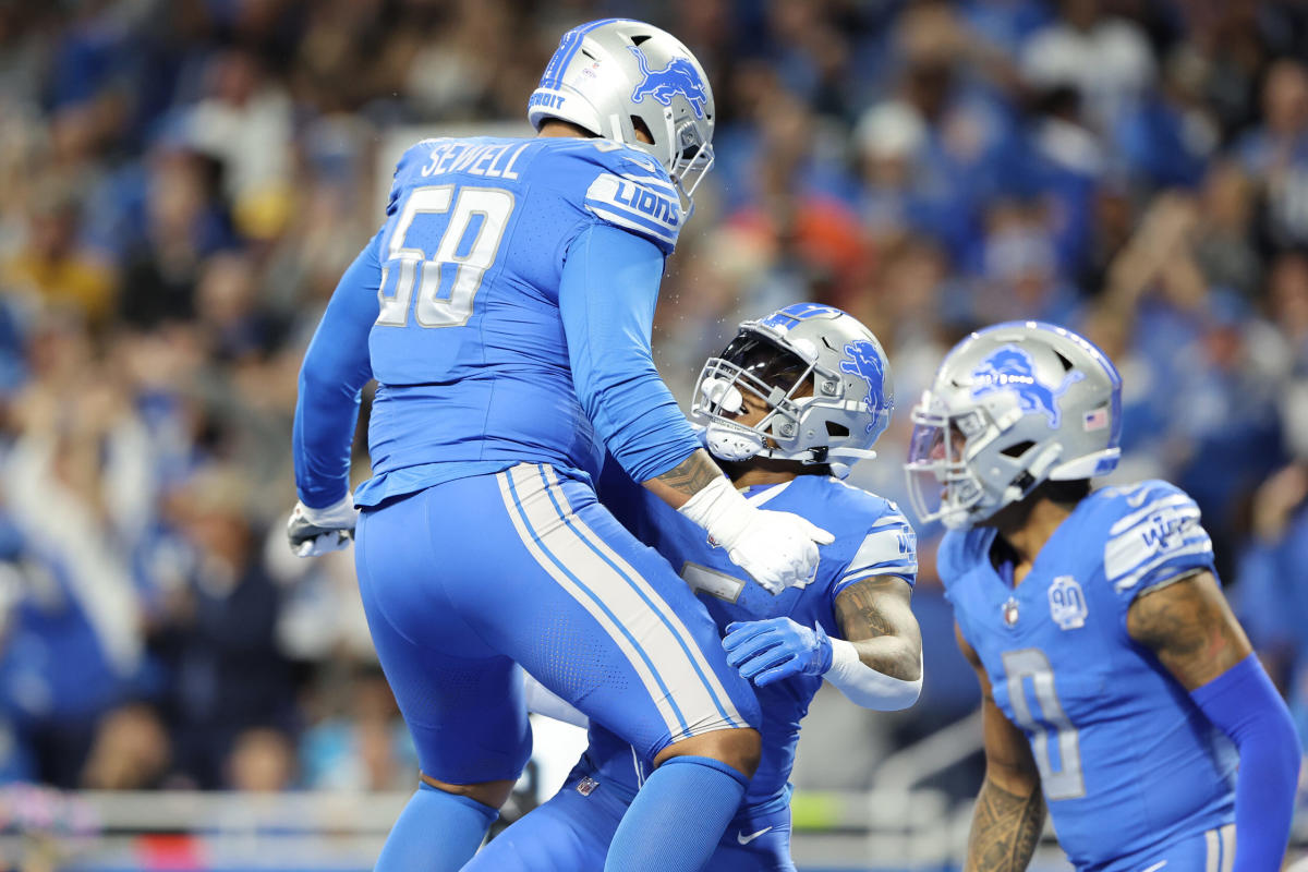 Penei Sewell to start NFL career at right tackle with Detroit Lions