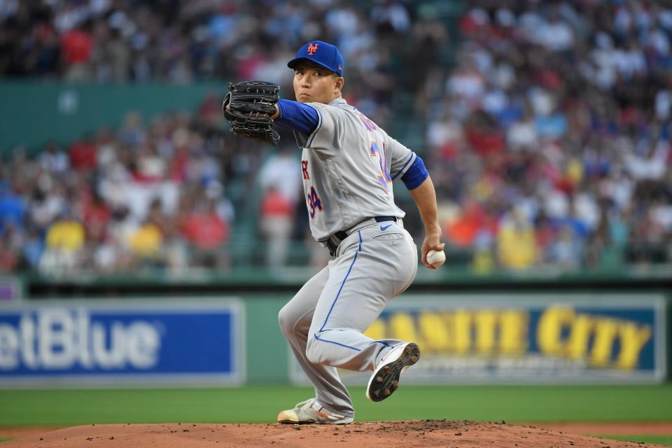 New York Mets starting pitcher Kodai Senga (34) pitches during the first inning against the Boston Red Sox on July 21, 2023, at Fenway Park.