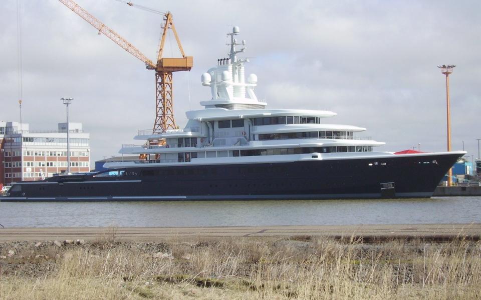 Luna, the superyacht - WIKIPEDIA