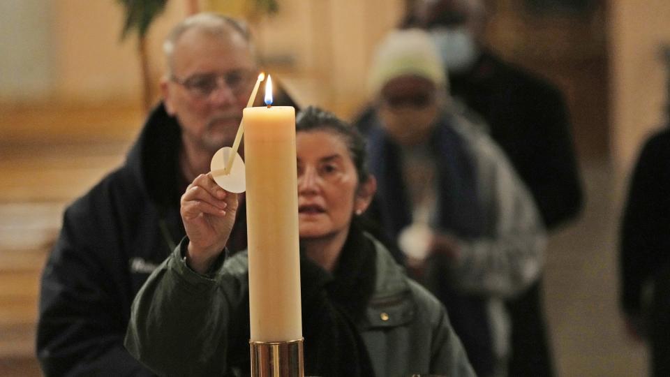 Candles were lit to remember those who were lost or suffered during the year. The Blue Christmas Service reaches out to those who may not be feeling the Christmas joy and to help people celebrate the birthday of Christ without singing jingle bells or joy to the world. A service was held and also live streamed from the Trinity Episcopal Cathedral in Trenton, NJ on December 21, 2022.