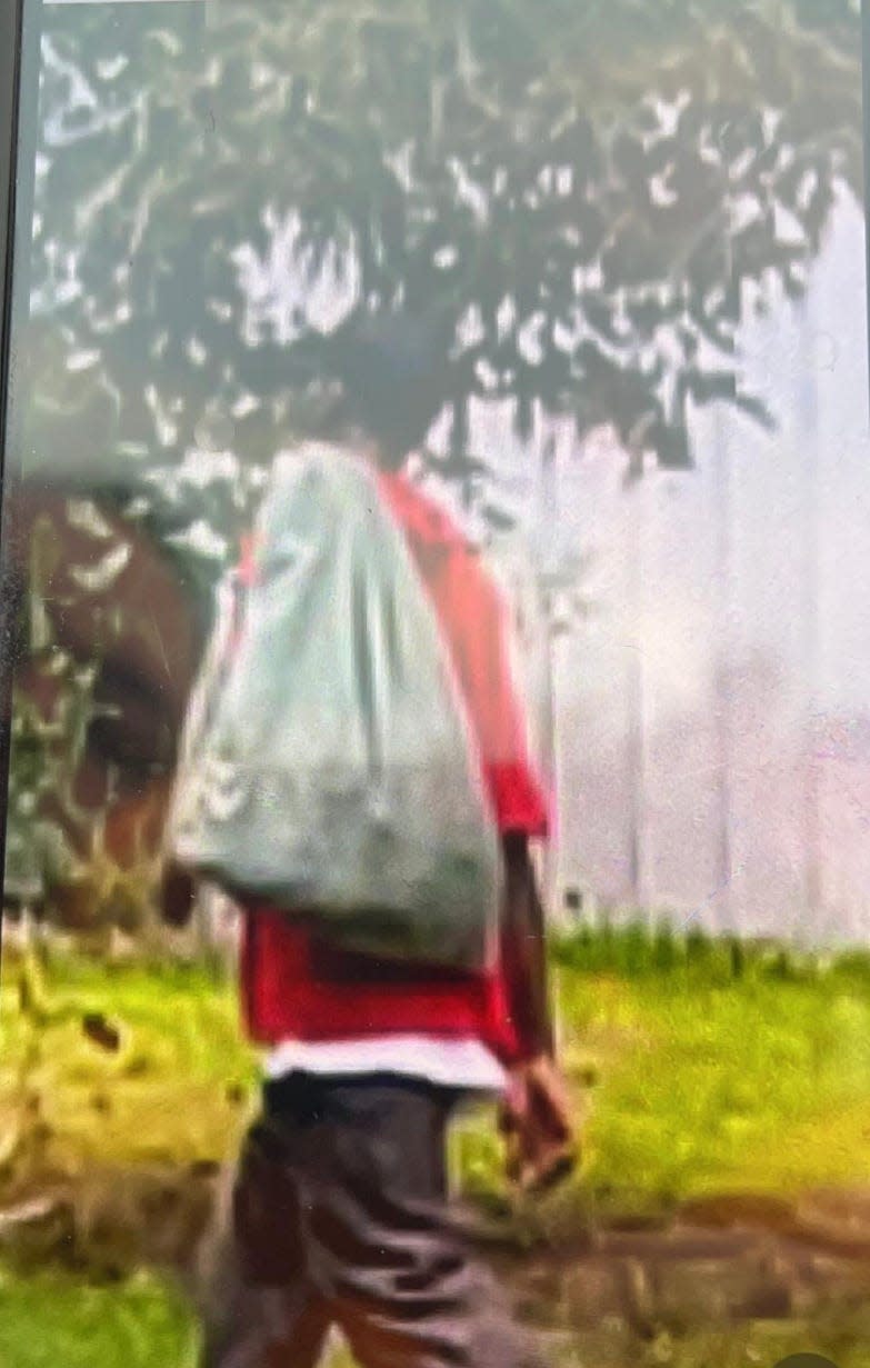 Video surveillance footage submitted by the U.S. Marshal's Office shows Aurelius Crayton in a red shirt that’s being worn over the white shirt he made his escape in. Investigators also believe Crayton could be in the Jackson area