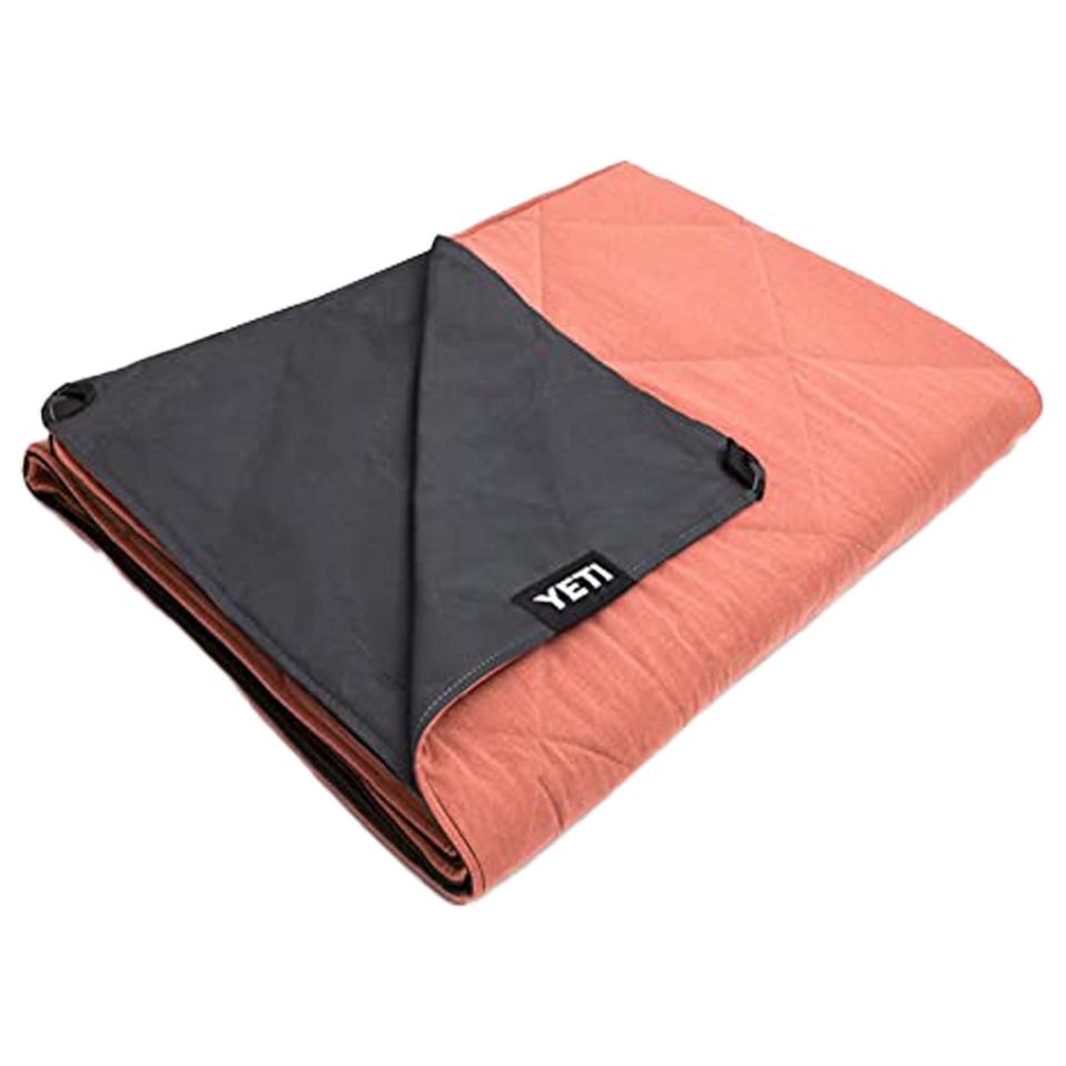 Yeti-Best-Beach-Towels-Roundup-Products