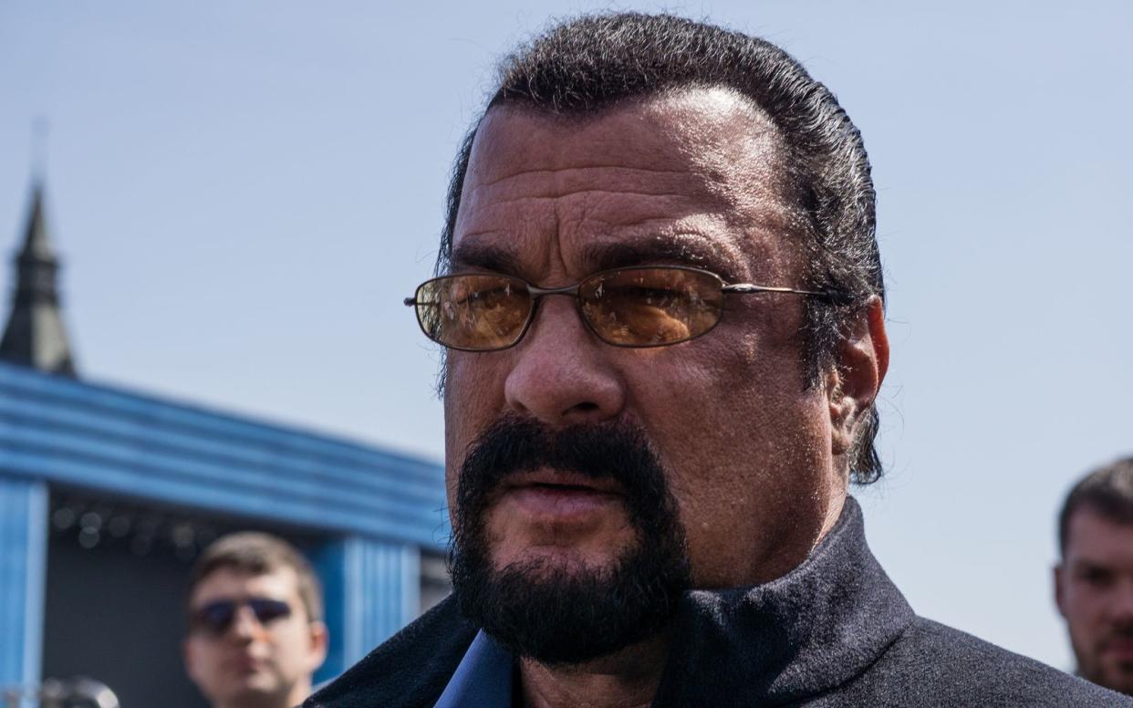 Steven Seagal befindet sich Medienberichten zufolge derzeit auf einer Reise im Donbass. (Bild: 2015 Getty Images/Alexander Aksakov)