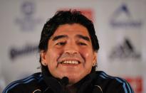 Der britischen Zeitung "The Sun" hatte Maradona 2008 während eines Interviews übrigens erklärt: "Wenn ich könnte, würde ich mich entschuldigen, zurückgehen und die Geschichte ändern." (Bild: Denis Doyle/Getty Images)