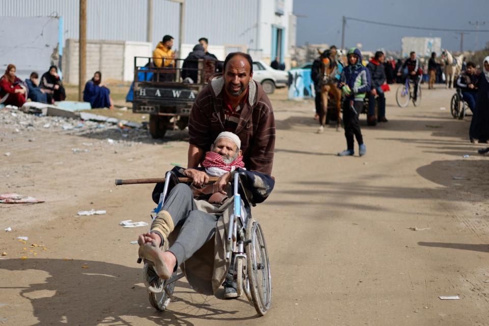 Palestinian patients arrive in Rafah after they were evacuated from Nasser Hospital in Khan Younis (Reuters)