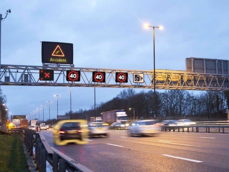 A smart motorway (gov.uk)