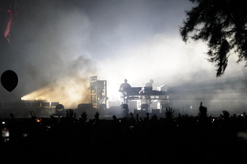 The Chemical Brothers durante su concierto en el festival Corona Capital en la Ciudad de México, el domingo 19 de noviembre de 2023. (Foto AP/Aurea Del Rosario)