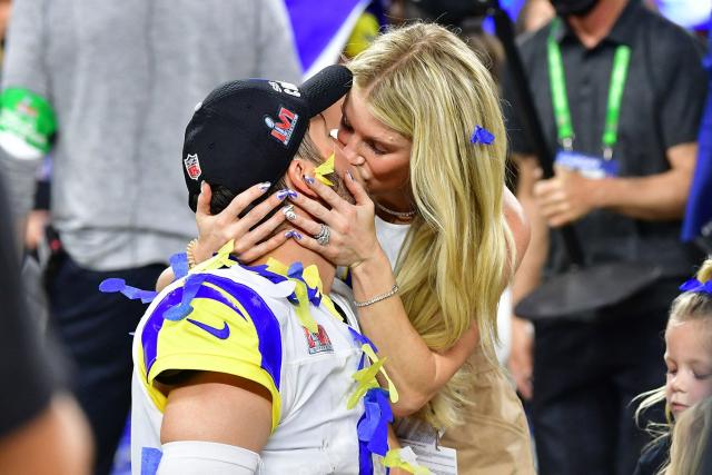 Matthew Stafford Faces Confetti Attack From Daughters After Super Bowl 2022  Win