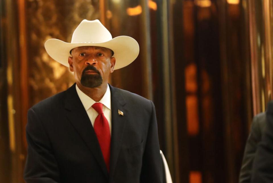 Milwaukee County Sheriff David Clarke leaves Trump Tower on November 28, 2016 in New York City. President-elect Donald Trump and his transition team are in the process of filling cabinet and other high level positions for the new administration. (Photo by Spencer Platt/Getty Images)