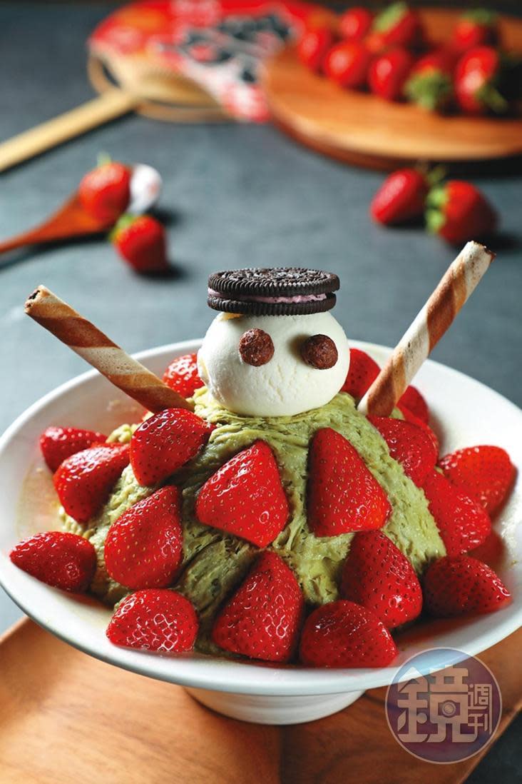 應時的「草莓雪人」選用酸甜宜人的大湖草莓，搭配綠茶香氣頗高雅。（130元／碗）