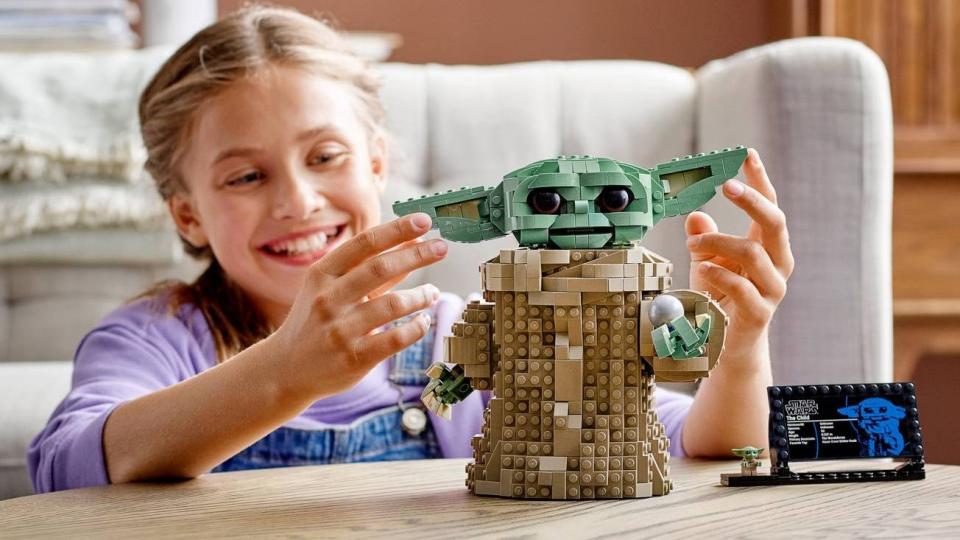 Best Lego Star Wars gifts: Baby Yoda building kit.