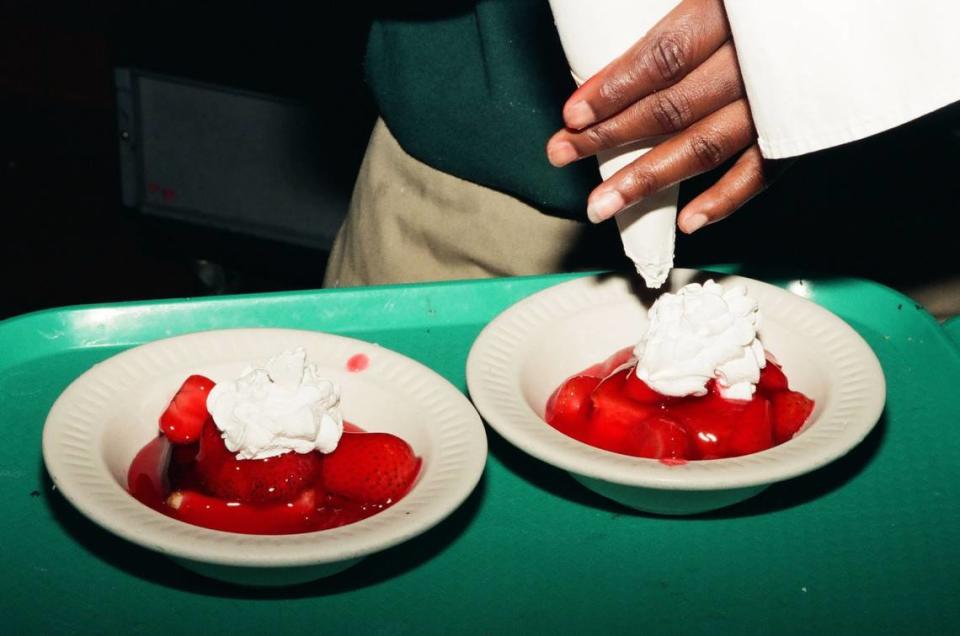 Dessert selections come first at the Piccadilly Cafeteria. Miami Herald File