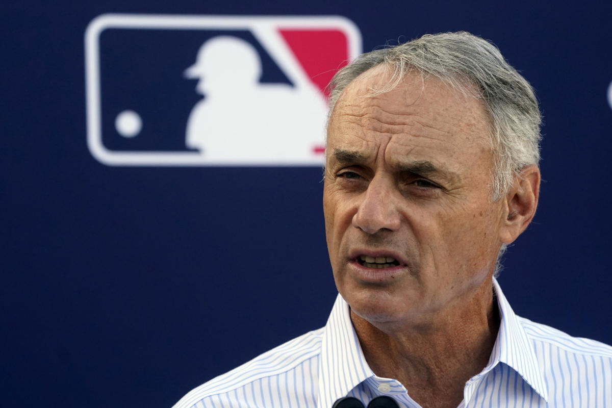 #Rob Manfred ‘sorry’ for A’s fans over team move, says owner John Fisher isn’t to blame [Video]