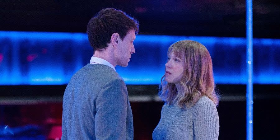 the beast, george mackay and lea seydoux talking to each other