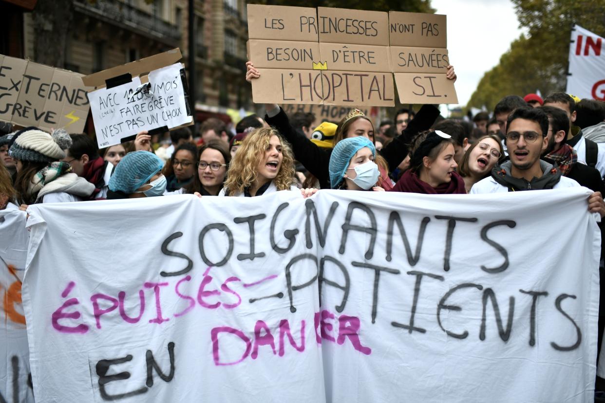 Manifestation pour défendre l'hôpital public à Paris, le 14 novembre