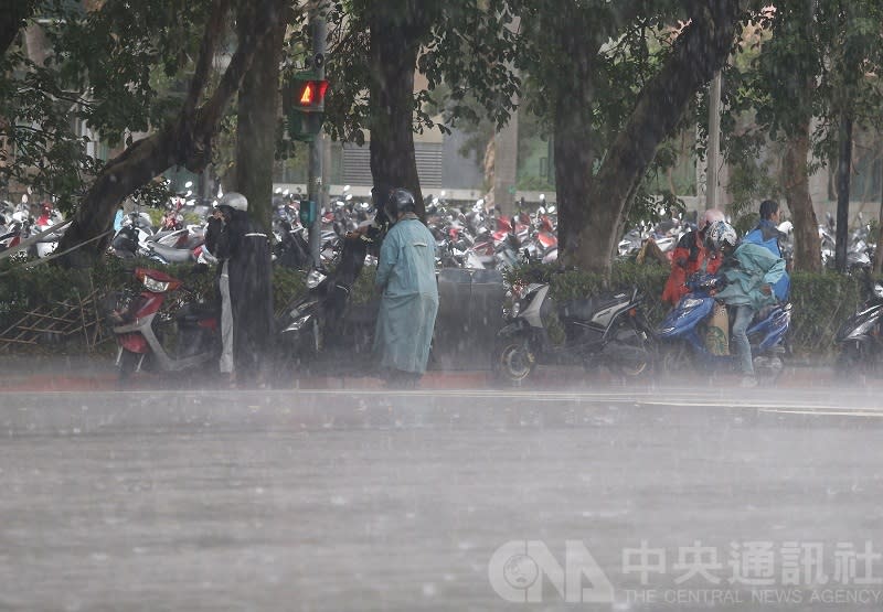 華南雲系東移 氣象局：25日全台降雨有望。（示意圖）