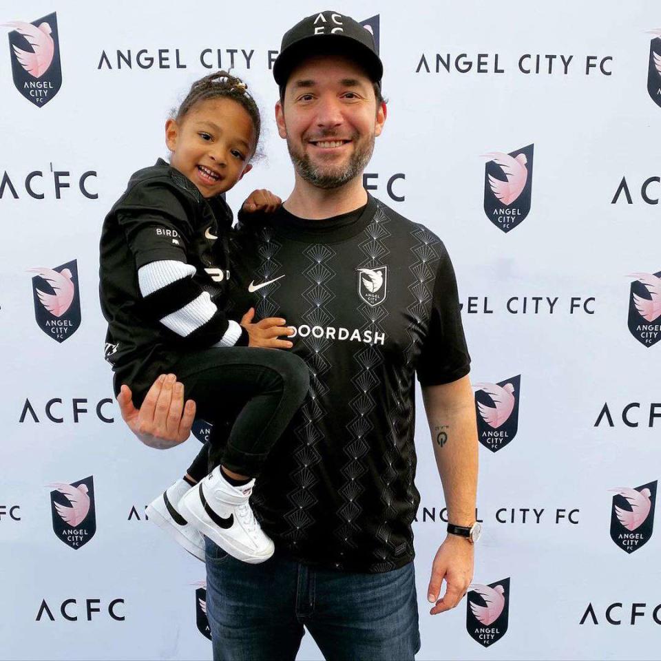 Alexis Ohanian Talks Being a 'Business Dad' to Daughter Olympia, 4: I Want Her 'to See Me Working'