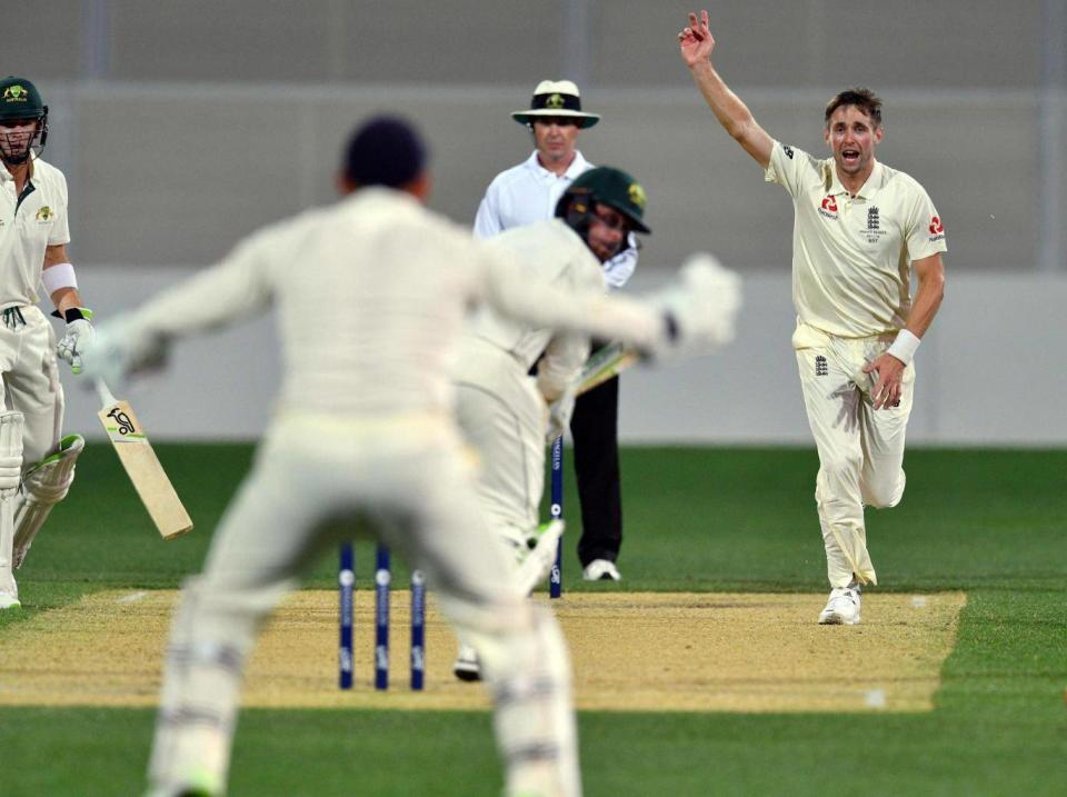 Ashes 2017: Chris Woakes papers over the cracks after batting collapse to put England on verge of victory