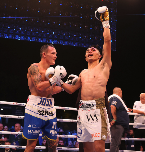 Mauricio Lara vs Josh Warrington (Matchroom)