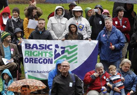 Supporters of same-sex marriage gather for a rally in Portland, Oregon April 22, 2014. REUTERS/Steve Dipaola