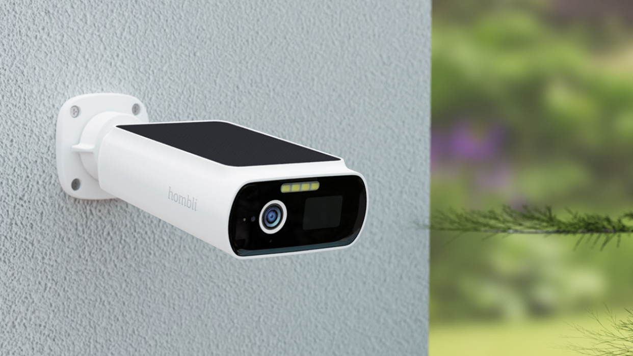  Hombli Smart Cam 2K security camera. 
